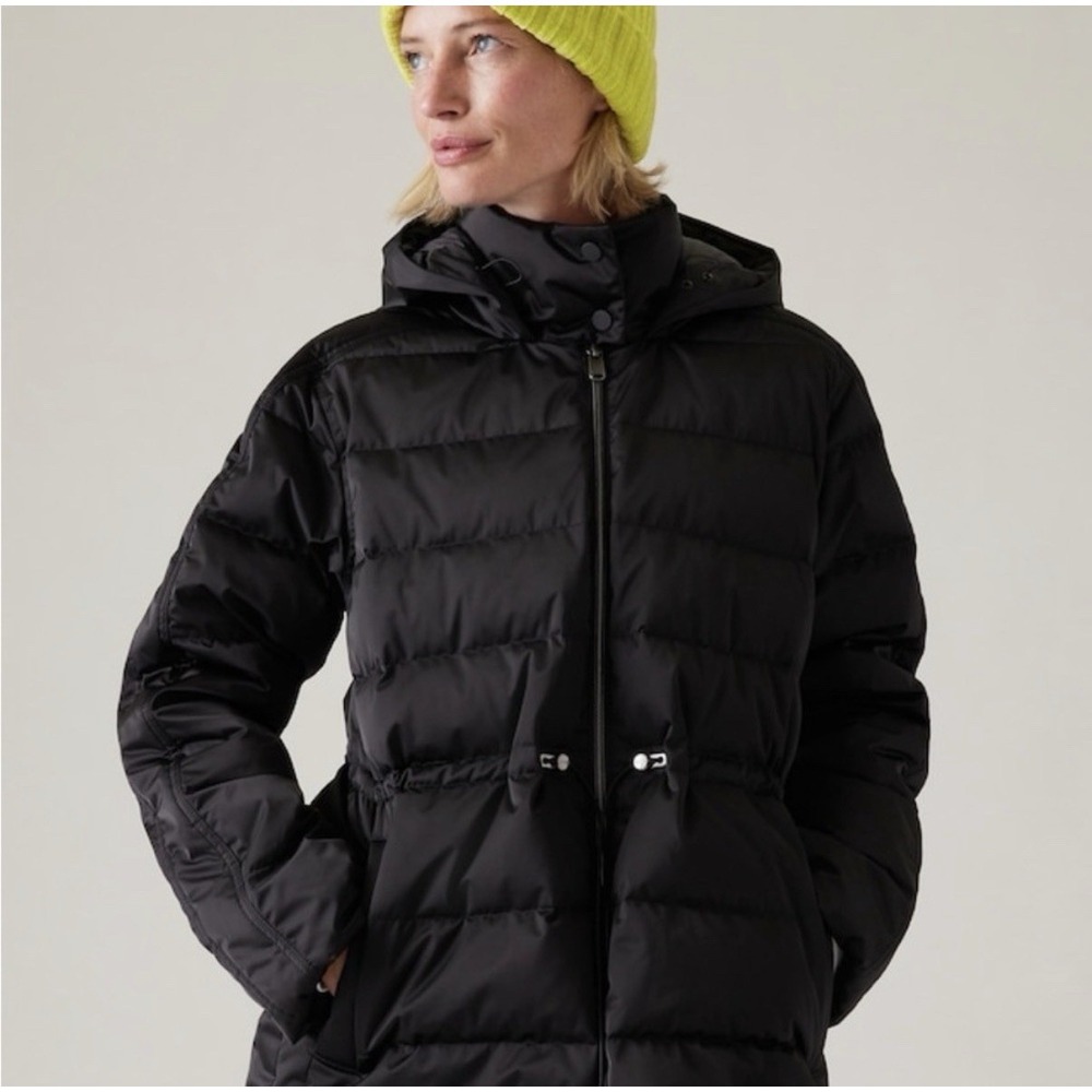 Athleta Pursuit Sateen Down Puffer Jacket Coat Black Hooded Women's Small NICE